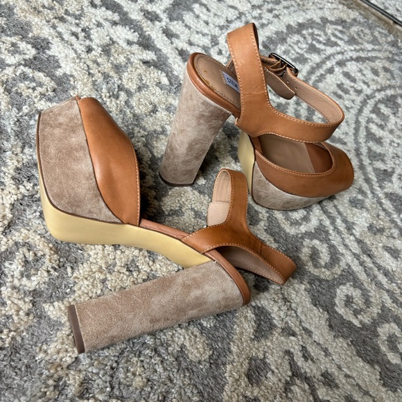 Steve Madden “Jillyy” Tan Leather Platform Peep Toe Heels NWOB Gorgeous! - Picture 7 of 16
